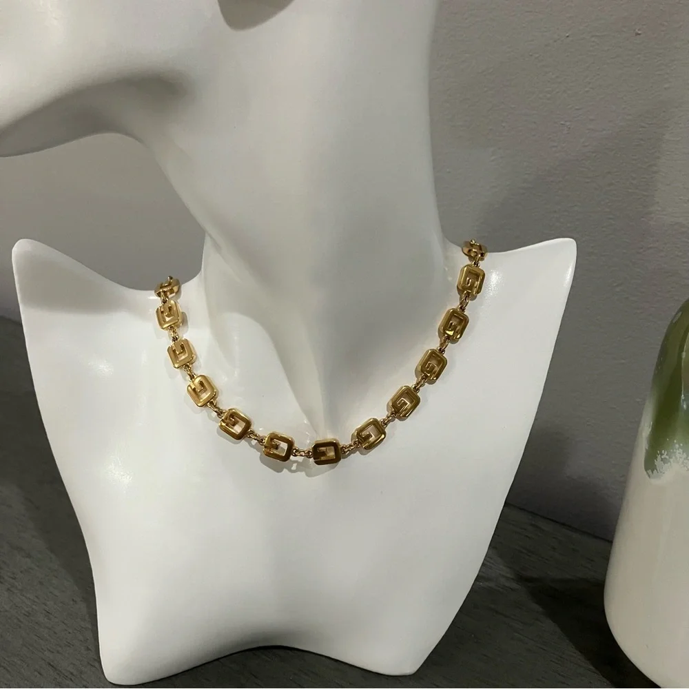 Chic Givenchy Gold-Tone Geometric Necklace - Picture 3 of 5